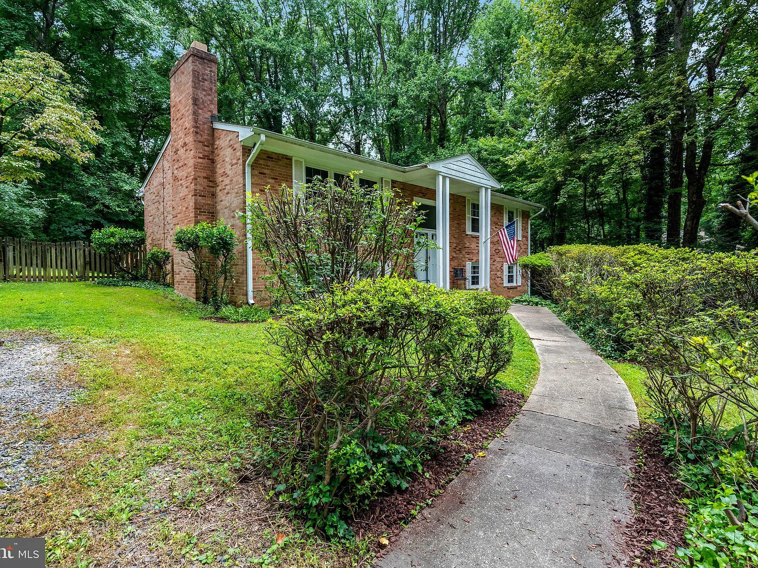 4 bed, 1862 sqft, $2,500 — Photo 4