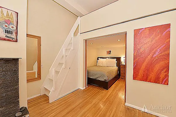 Sold by Anchor Associates | media 31