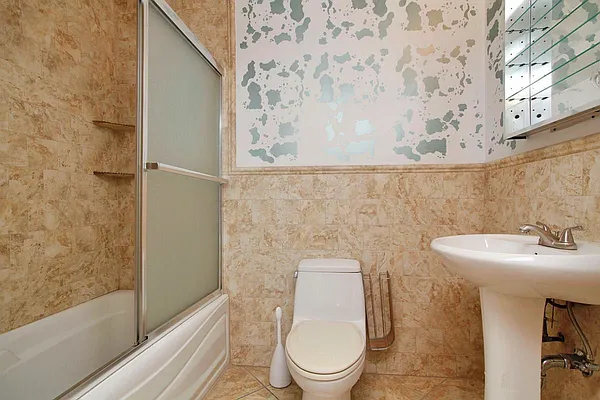 Rented by Douglas Elliman | media 31