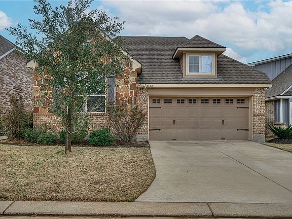2nd image of 1722 Twin Pond Cir