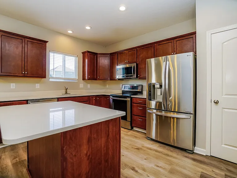 259 Glen Crossing Dr — Photo 7