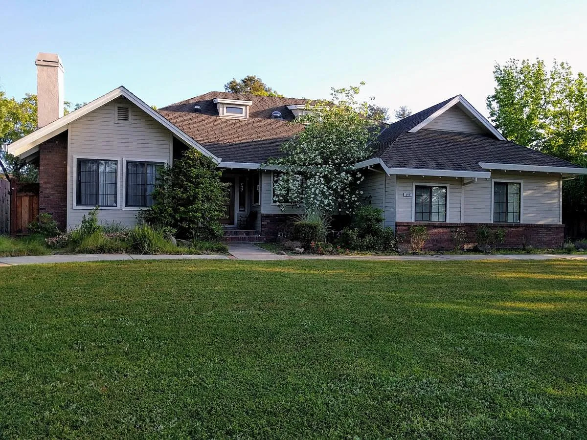 547 Rhea Way photo 1
