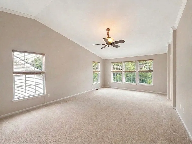 3148 Concord Ln — Photo 5