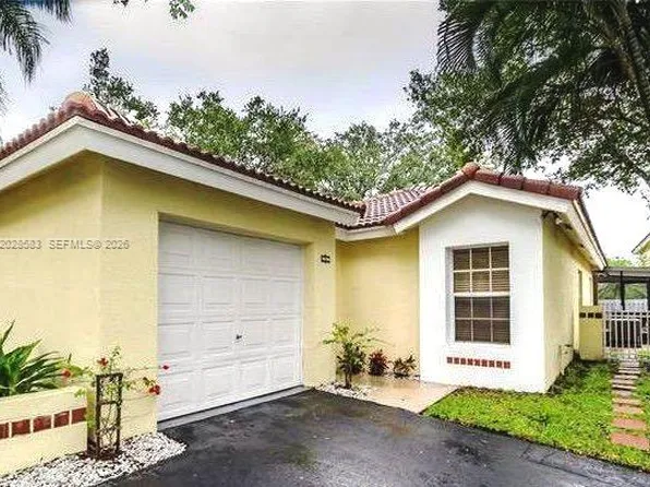 1341 Seagrape Cir, Fort Lauderdale, FL 33326