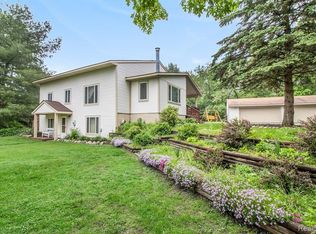 7290 Howell Ave, Waterford, MI 48327