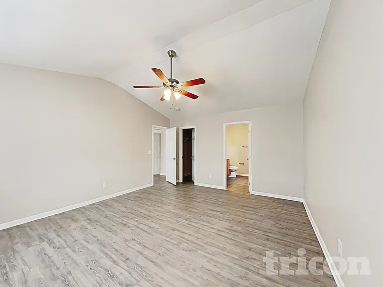 5213 Hildreth Ct — Photo 8