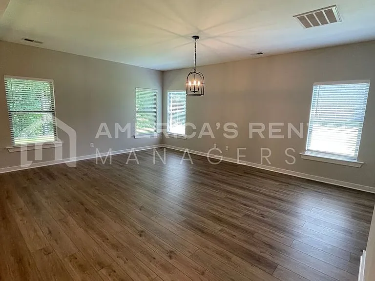 321 Shiloh Creek Dr — Photo 12