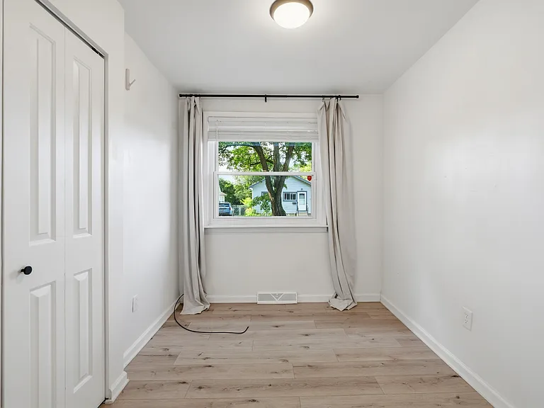 3175 McDowell St — Photo 16