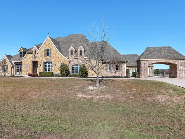 12800 Bella Villa Dr, Fort Worth, TX 76126