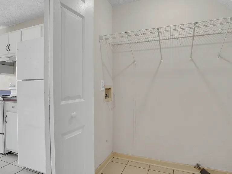 1452 Middleborough Ct — Photo 12