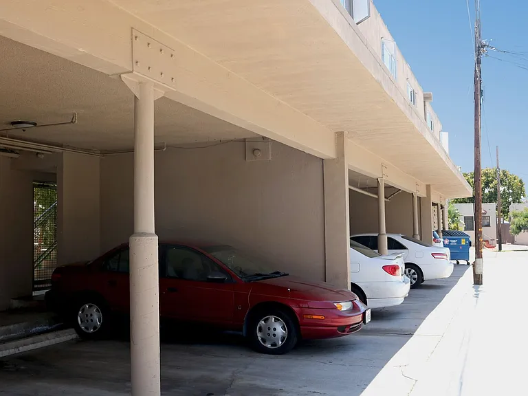 1834 Mission Ave — Photo 18