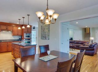 1243 Wappetaw Pl, Mount Pleasant, SC 29464