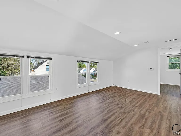 453 Manatee Ave #2 — Photo 4
