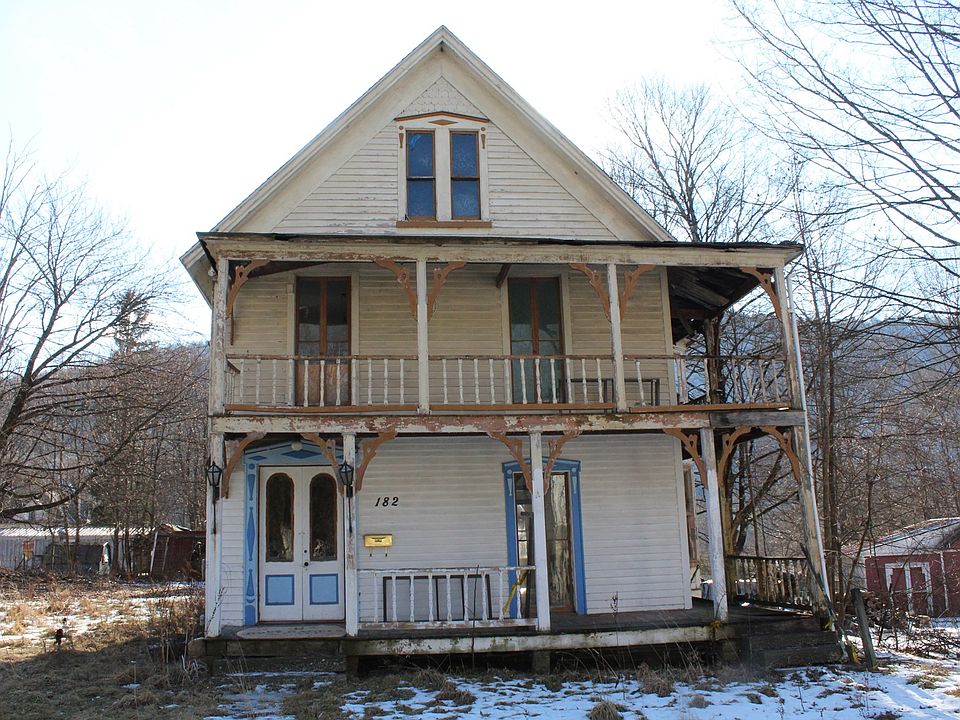 1st image of 182 S Main St