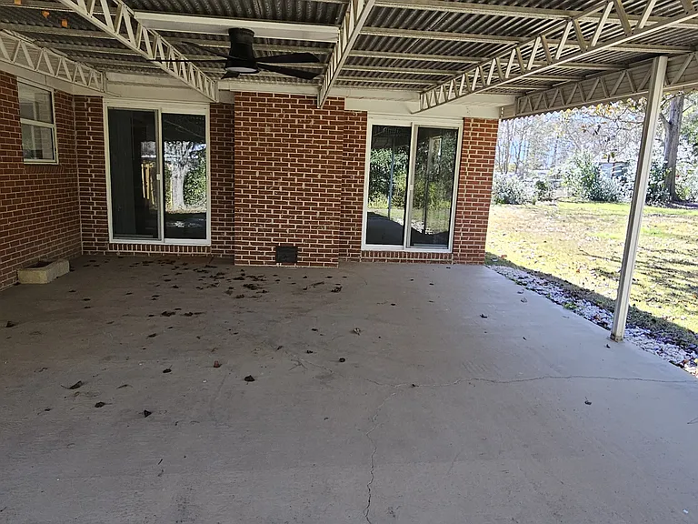 Large covered Patio - with fan