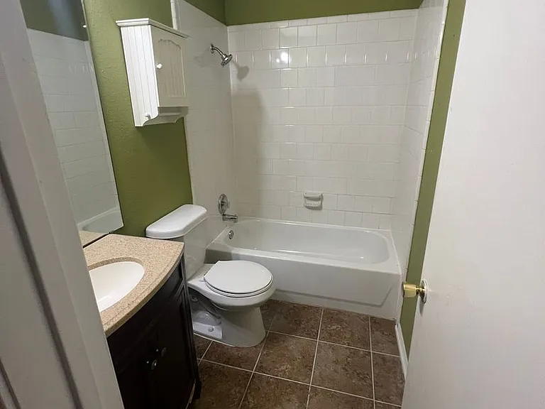 1004 Wintercreek Dr — Photo 3