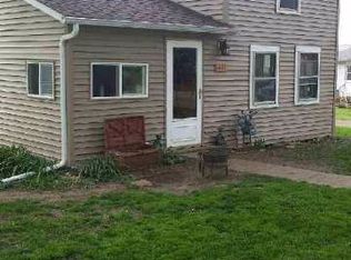 421 Division St, Pecatonica, IL