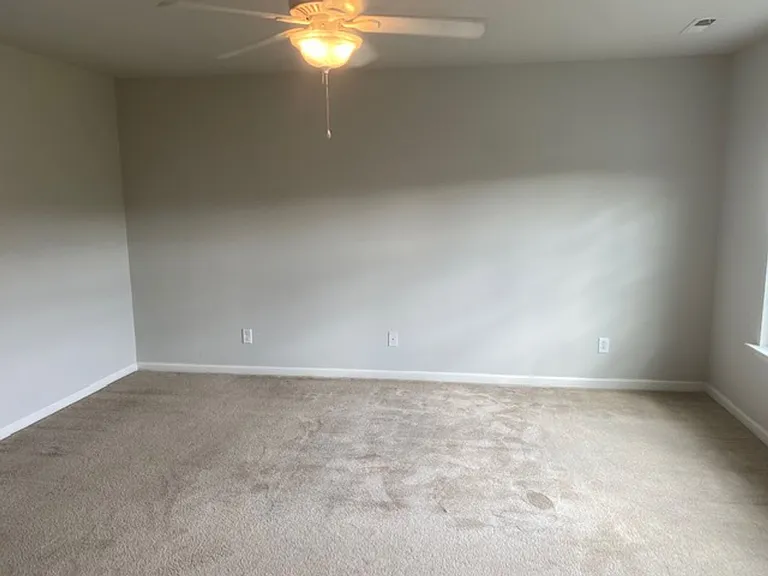 203 Linfoot Ct — Photo 30