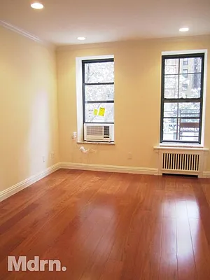 Rented by Mdrn Residential | media 19