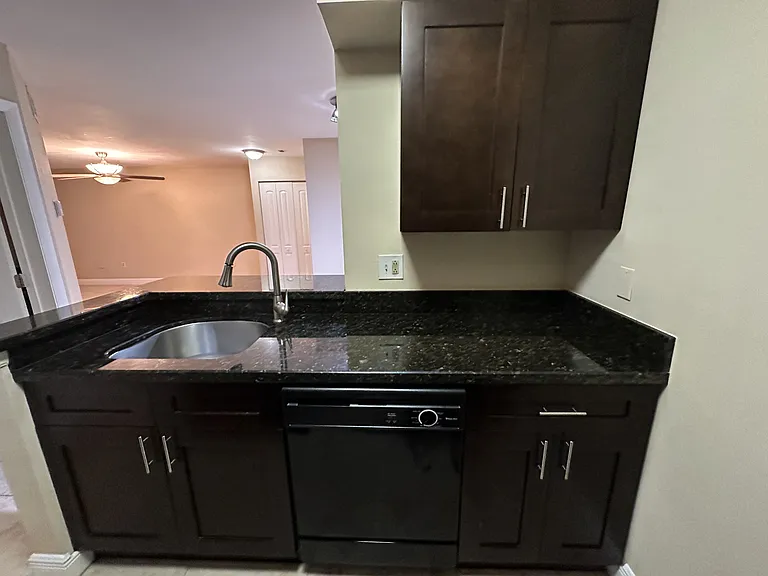 2811 N Oakland Forest Dr #209 — Photo 6