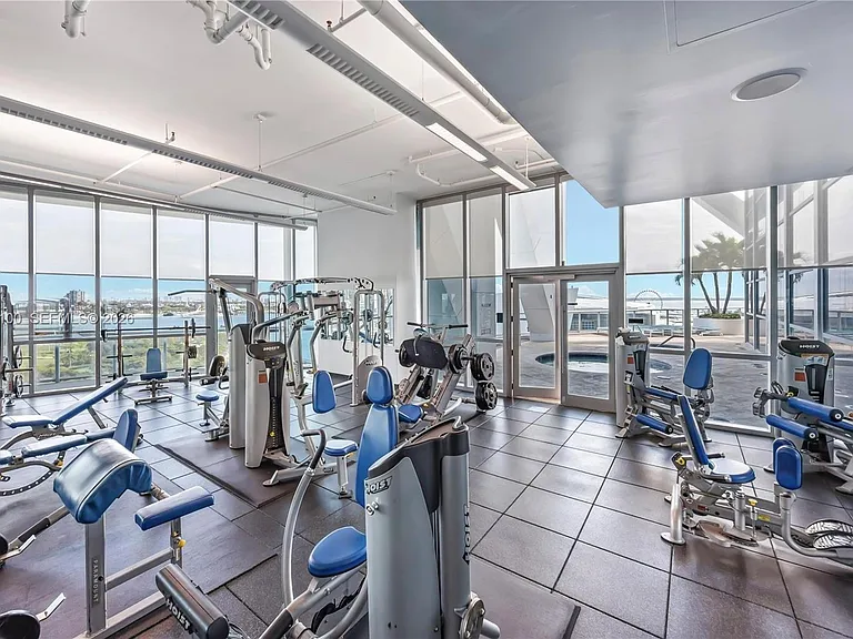888 Biscayne Blvd #2212 — Photo 40