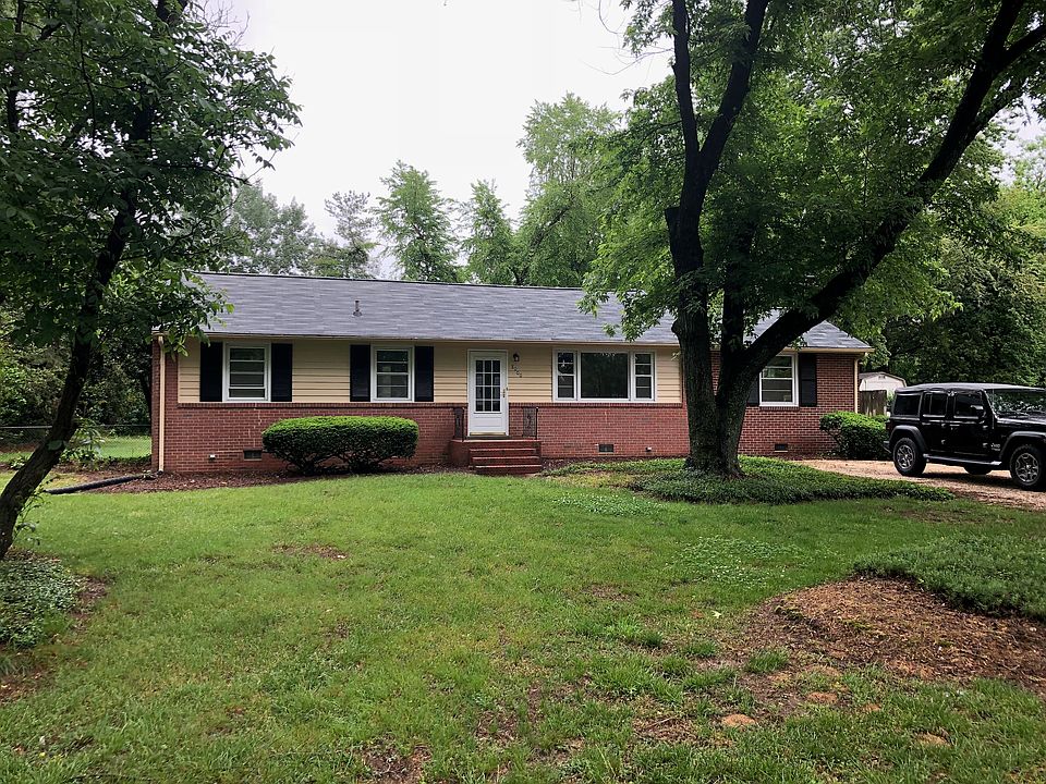 1st image of 8000 Vaughan Dr