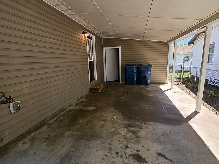 725 S Empire Ave — Photo 13
