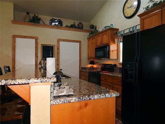 3rd image of 138 Memorial Dr