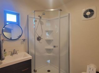 999 Holton Rd UNIT B, Talent, OR 97540