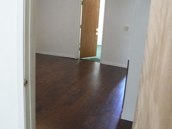 living room between 2 bedrooms