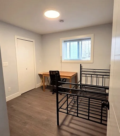 3771 Frances St — Photo 10