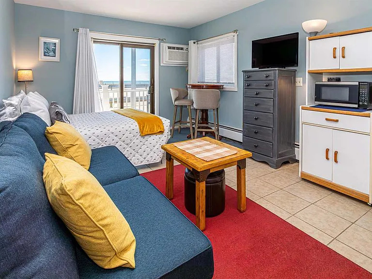 415 Ocean Blvd #103 — Photo 8