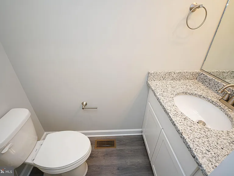 621 Cedar St — Photo 25