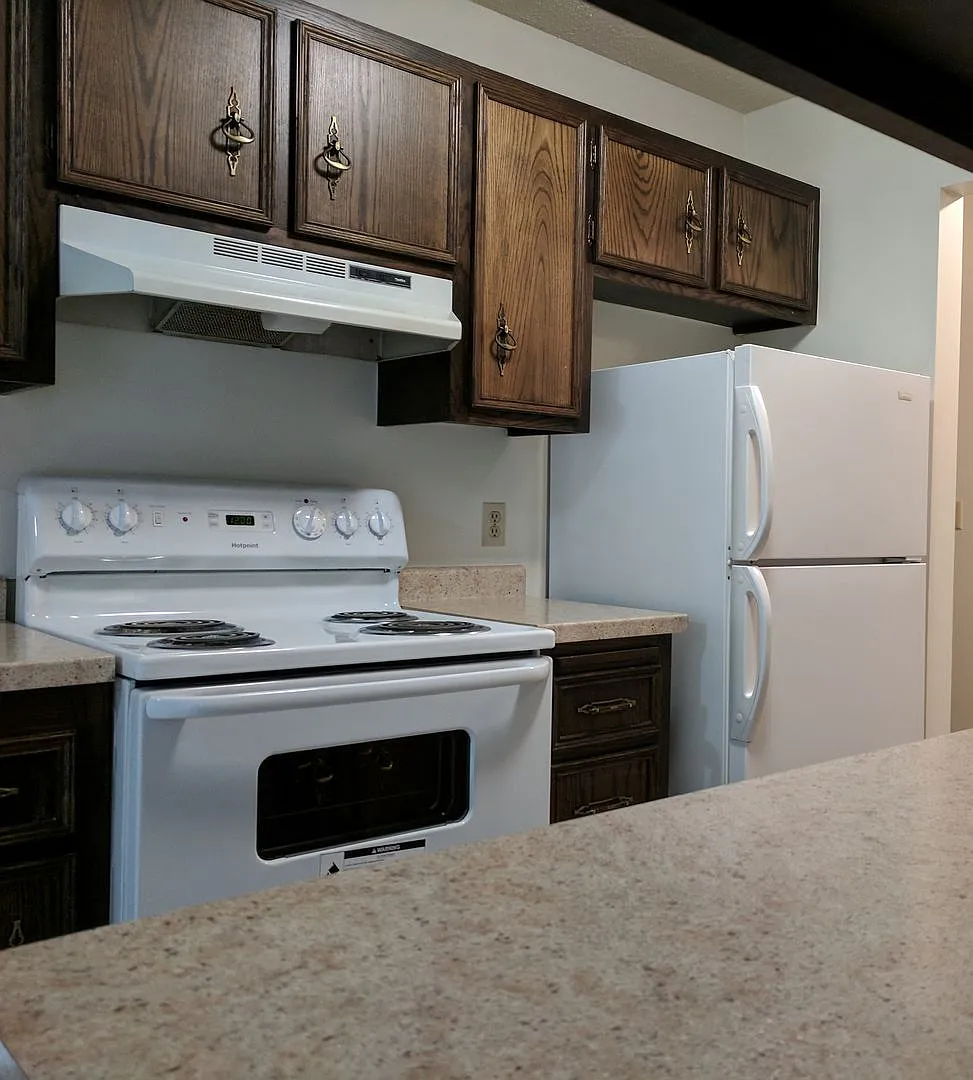 Spring Glen Apartments — Photo 3