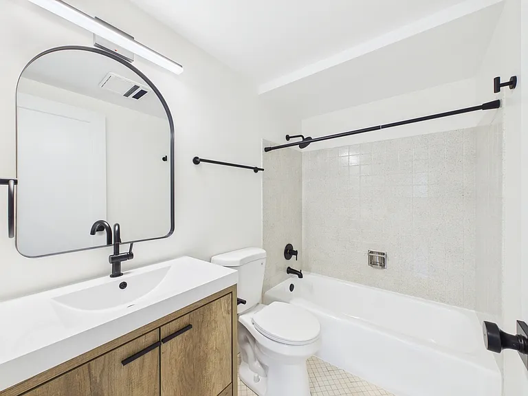 4525 Blackhawk Ln #202 — Photo 32