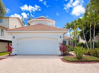 10262 Vanderbilt Dr, Naples, FL 34108