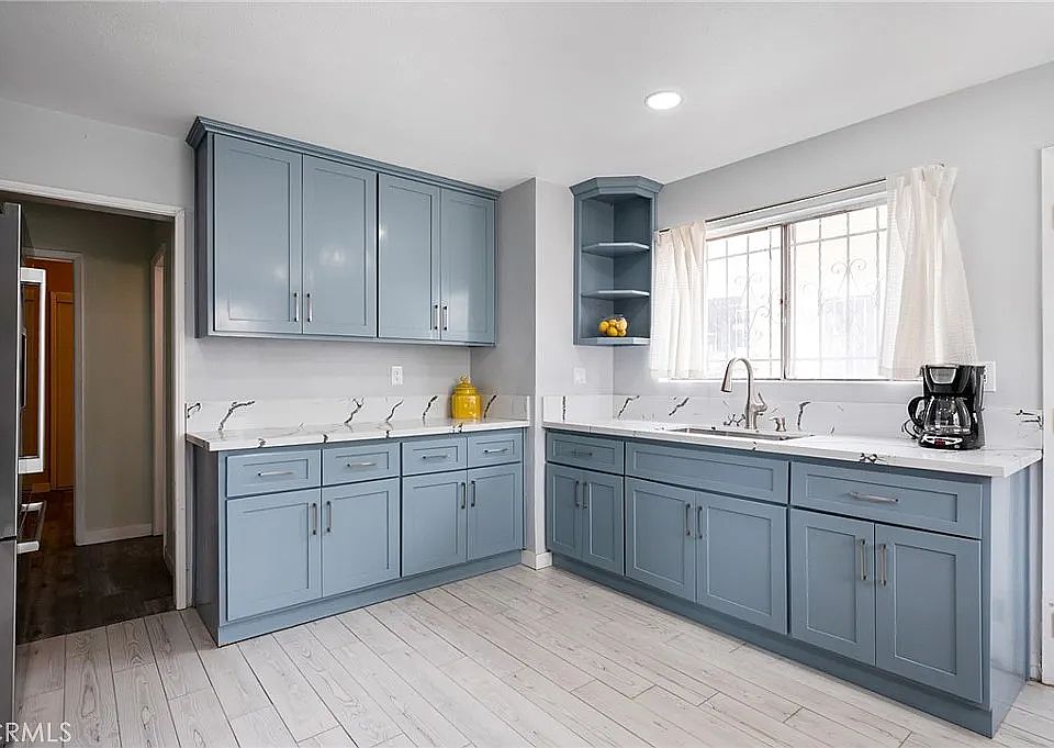 2nd image of 2505 Delta Ave