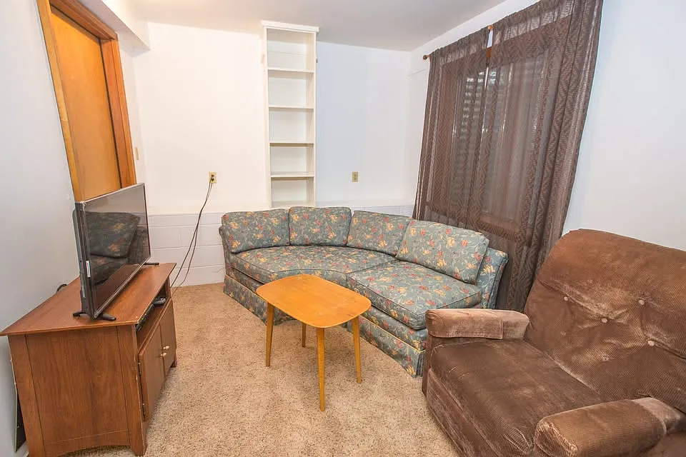 Studio, 500 sqft, $1,200 — Photo 4