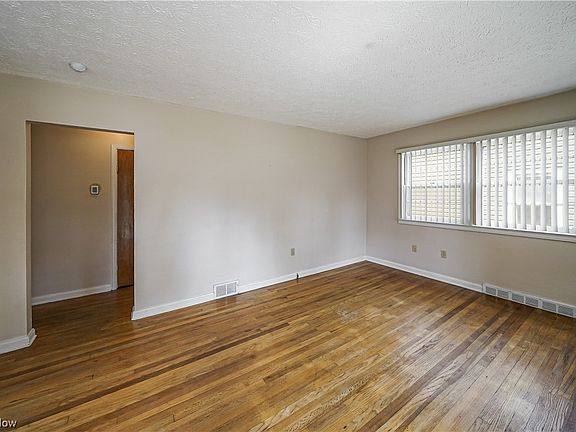 4th image of 2244 Brace Pl