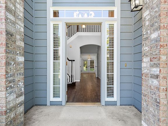 5th image of 5015 NW 141st St
