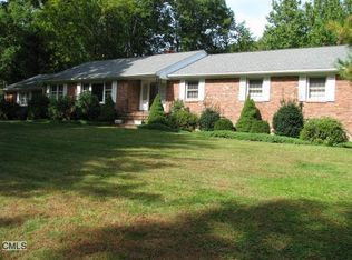 5 Mail Coach Ct, Wilton, CT 06897