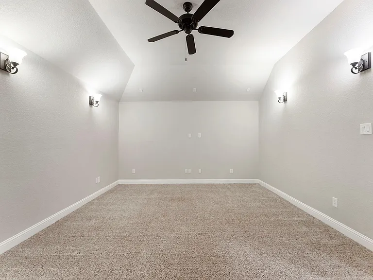 4309 Victoria Pine Dr — Photo 33