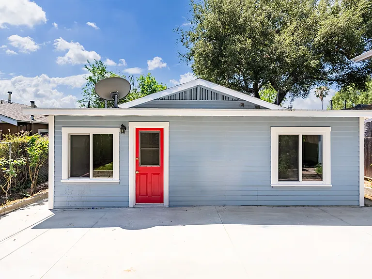 365 W Sierra Madre Blvd — Photo 35