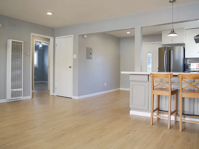 1109 Parker St #4 — Photo 7