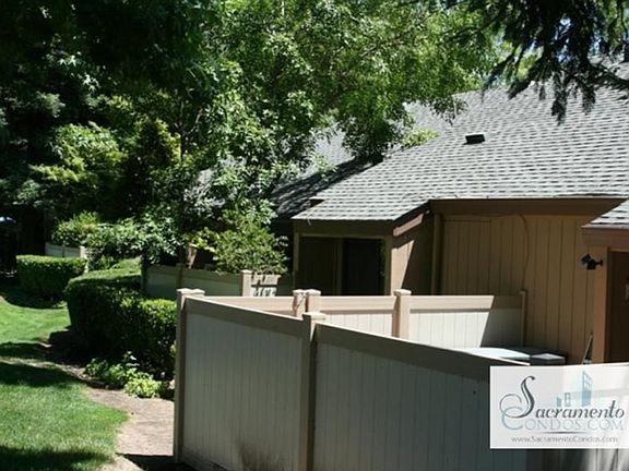3rd image of 523 Woodside Oaks APT 8