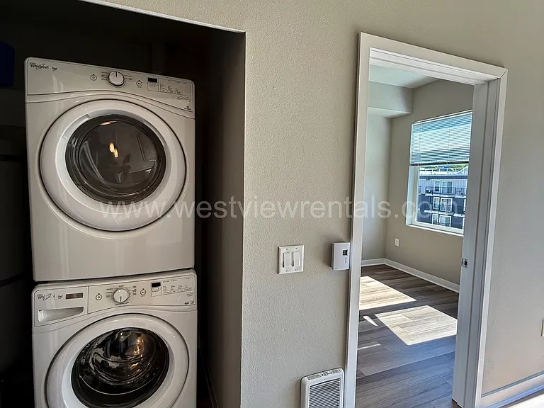 1010 Railroad Ave — Photo 176