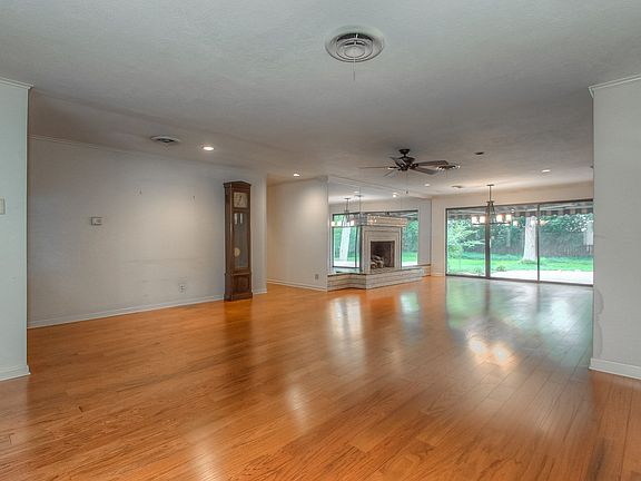 3228 Spanish Oak Drive-5.jpg
