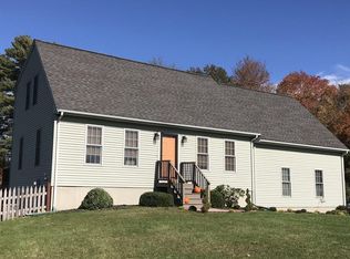 120 Pierce Ave, Lakeville, MA 02347