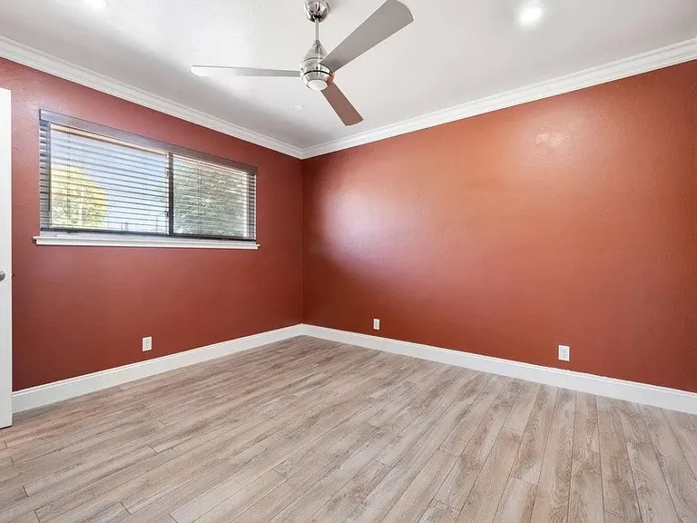 4026 Denver St — Photo 13