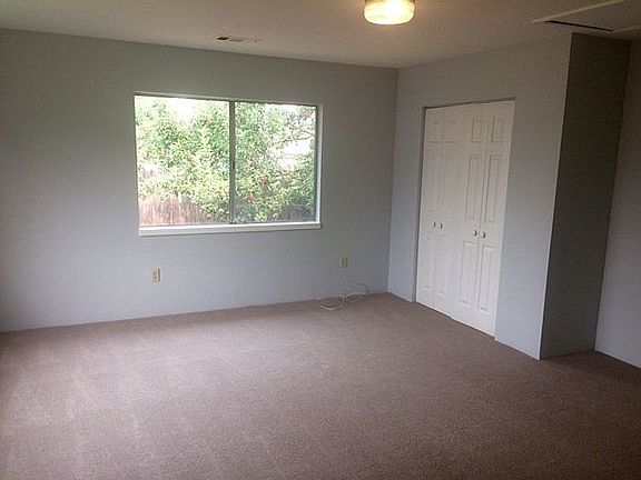 3rd image of 77 N Mountain Ave